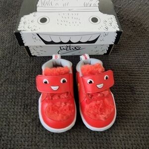 Baby Nike Team Hustle D 9 Chile red-Wolf gray shoes size 3c